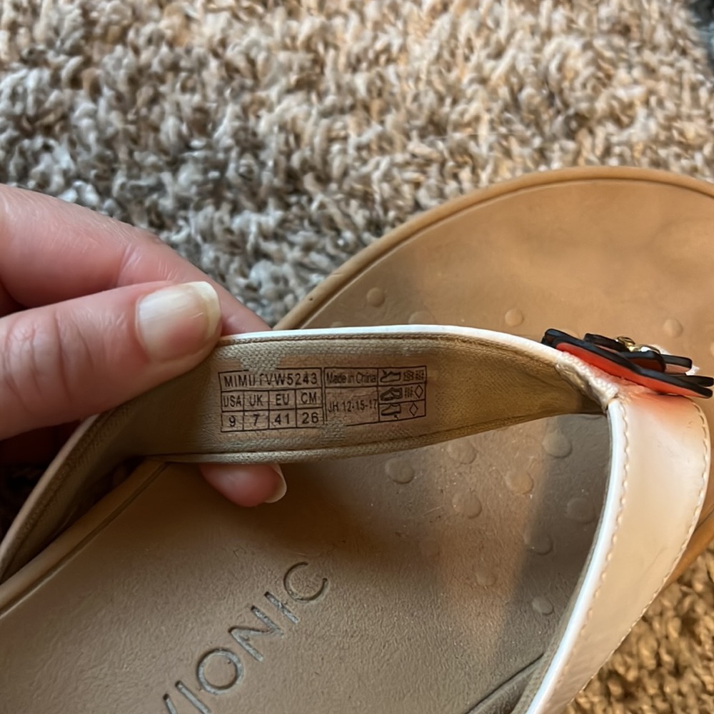 Vionic Sandals - Picture 3 of 5